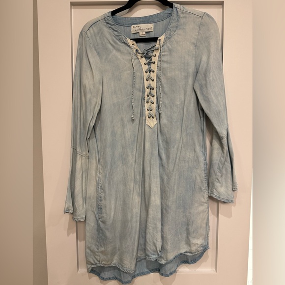 Vintage Havana chambray casual shirt dress
Size small - Picture 2 of 3